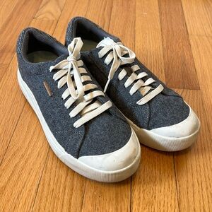 Dr. Scholl's Women's Time Off Sneakers Size 8 Charcoal Felt